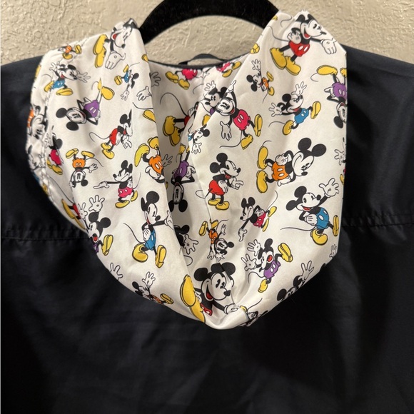 Disney Windbreaker - Picture 7 of 9